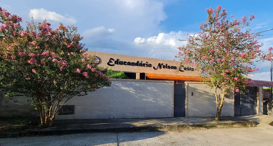 Projetor multimídia nas salas